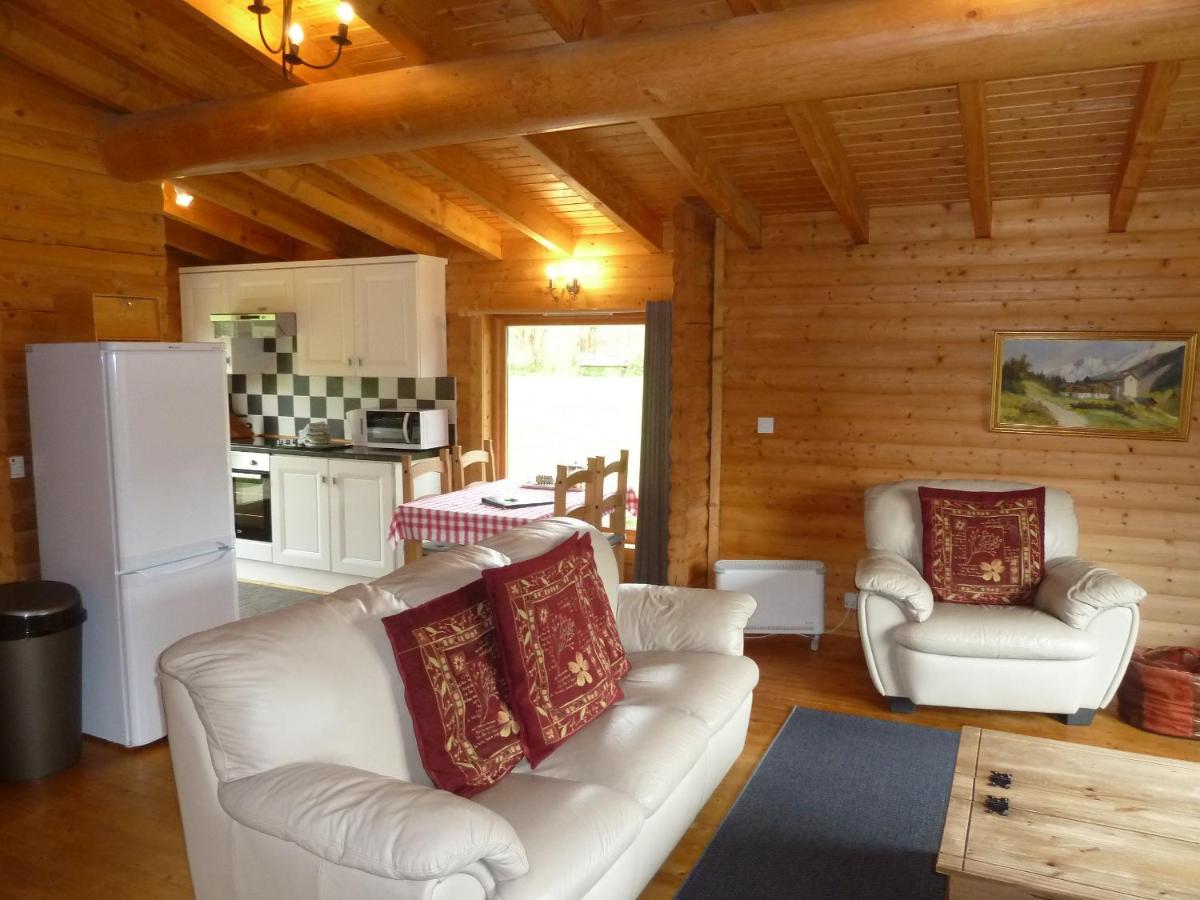 Glenbeag Mountain Lodges Glenshee Extérieur photo