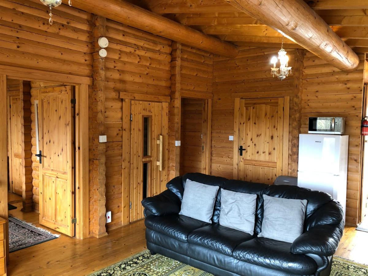 Glenbeag Mountain Lodges Glenshee Extérieur photo